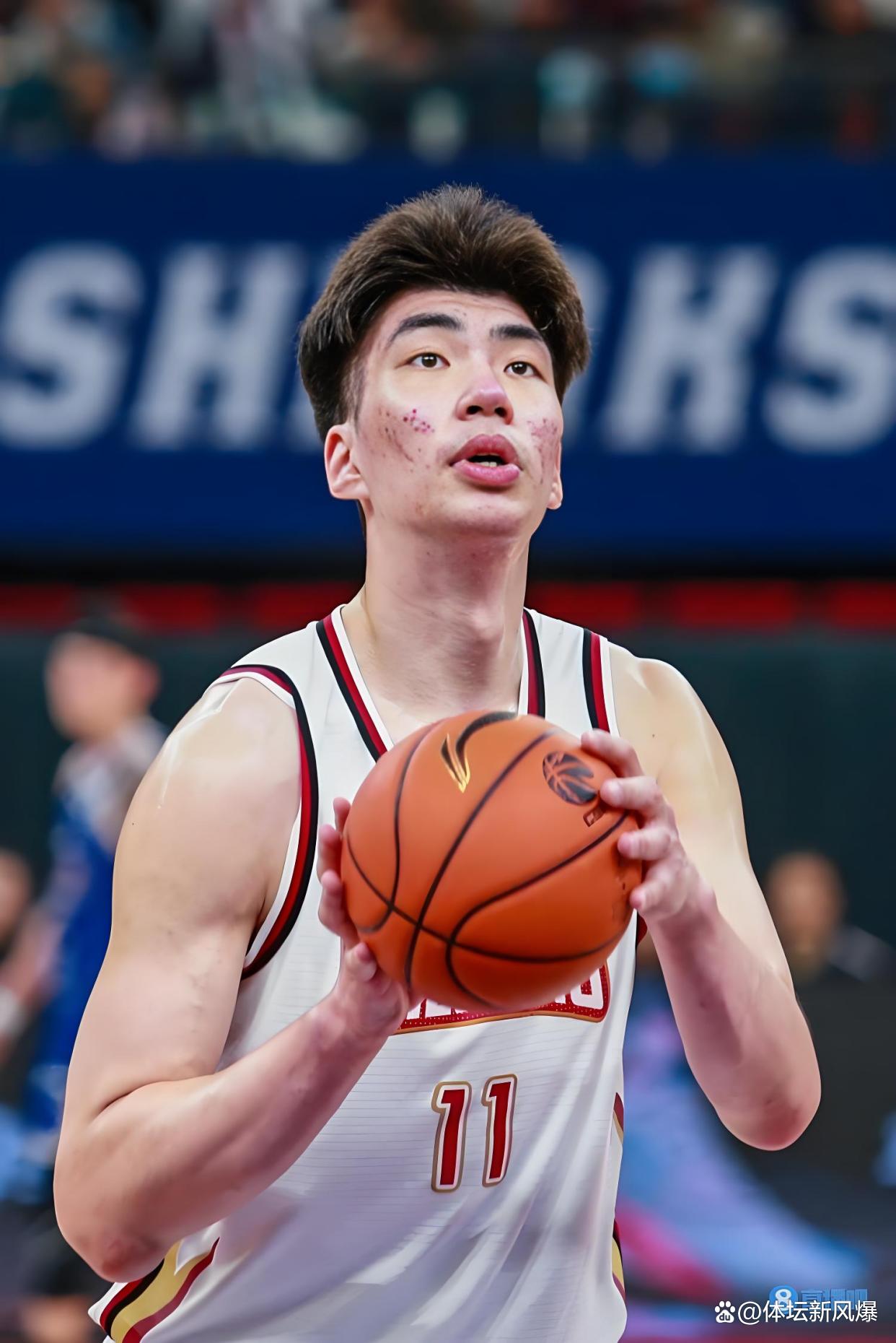 九游体育-今夜广东宏远调整名单以备社区盾，伤情更新环节打磨，气氛紧张，轮换策略成焦点的简单介绍-九游体育