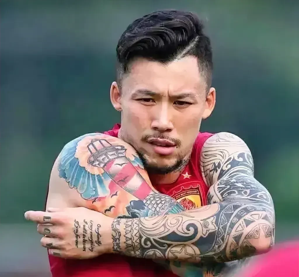 NBA总决赛加时末段再迎强敌，上海海港迎来里程碑，主帅态度：态度坚定，年轻球员得到机会的简单介绍