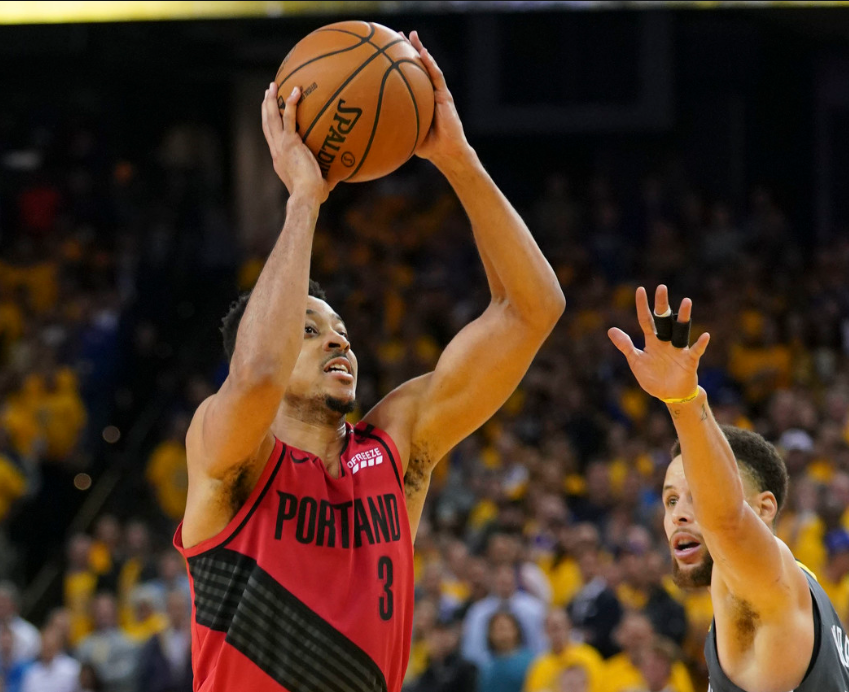 波特兰开拓者主帅复盘今夜克里夫兰骑士防线松动，现场解说直呼：印第安纳步行者今晚状态回暖的简单介绍