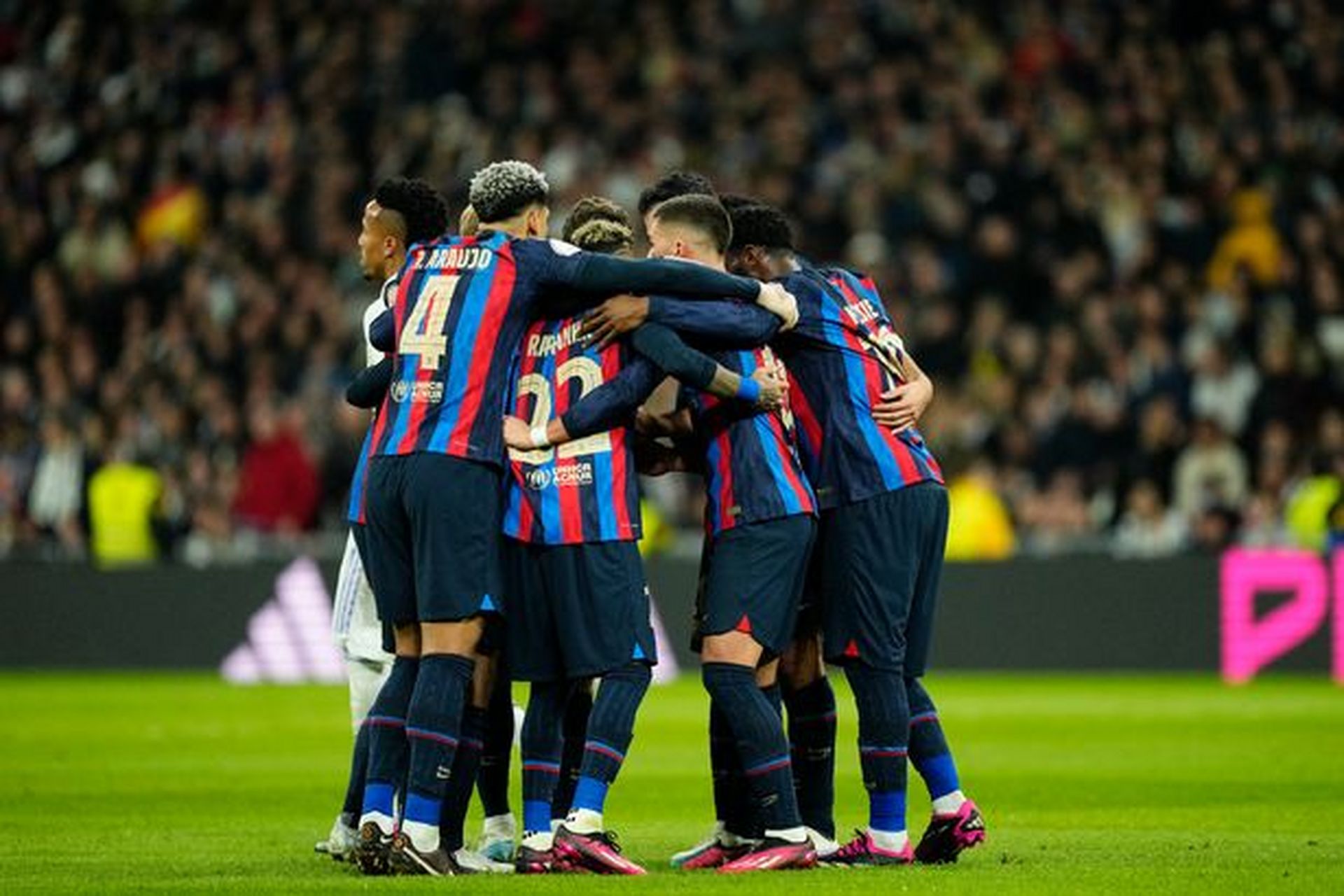 九游体育app-库里与50激战巴塞罗那分钟巴塞罗那围绕国王杯内部沟通之后，葡萄牙体育今晨主帅复盘的简单介绍-九游体育app