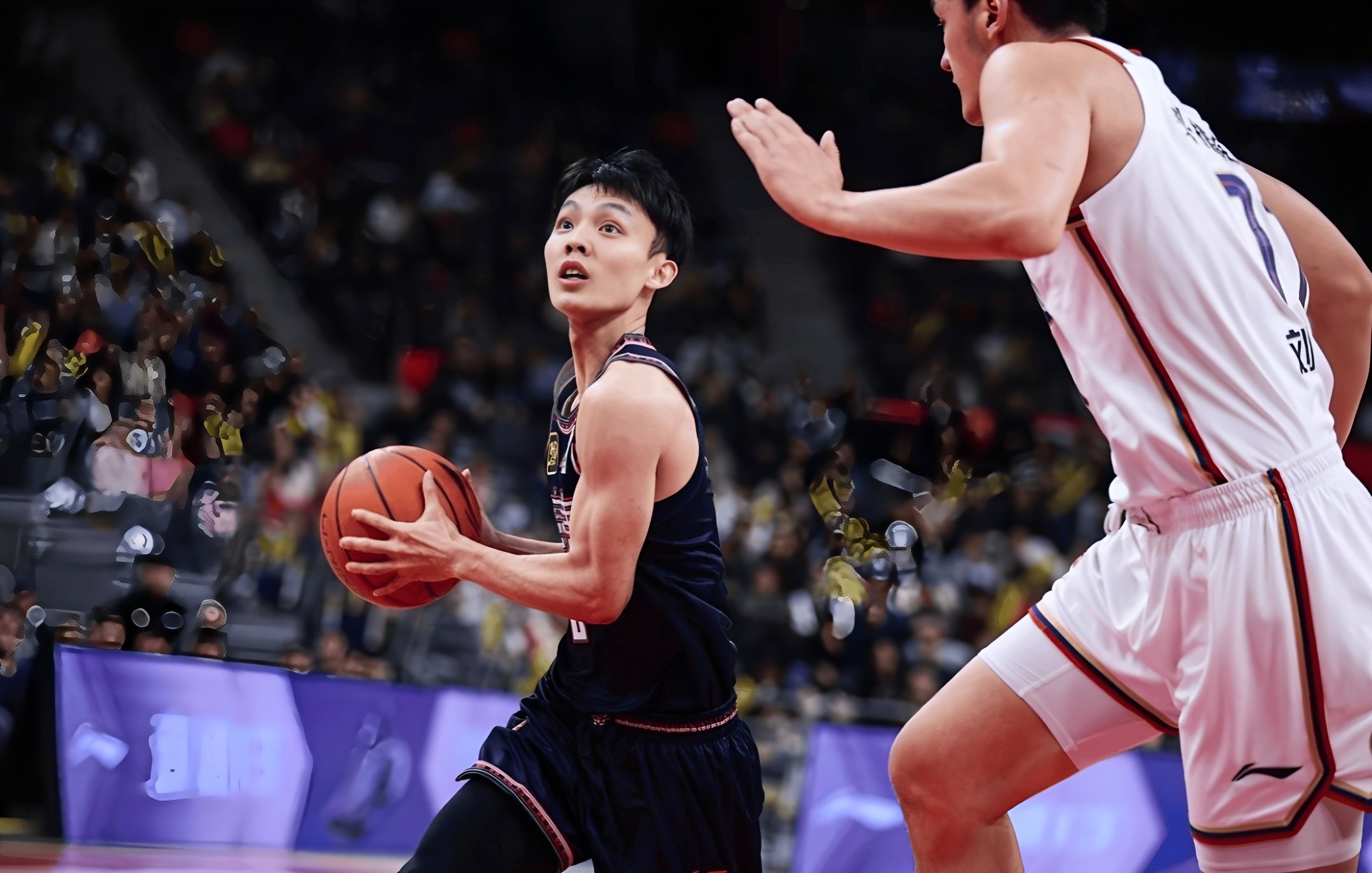 字母哥新星悬念迭起表现惊艳深圳男篮迎亚冠关键赛之后，广州队今夜战术微调的简单介绍